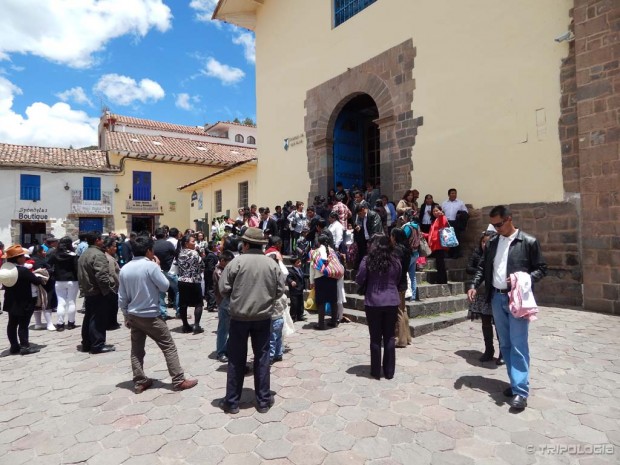 Svadbena povorka u starom dijelu Cusca