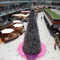 Božićno drvce na ljetnoj vrućini