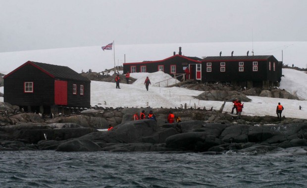 Antartika - by Vjekoslav Paun