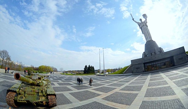 Spomenik Majci Domovini