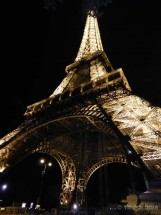 Eiffelov toranj noću