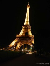 Eiffelov toranj noću